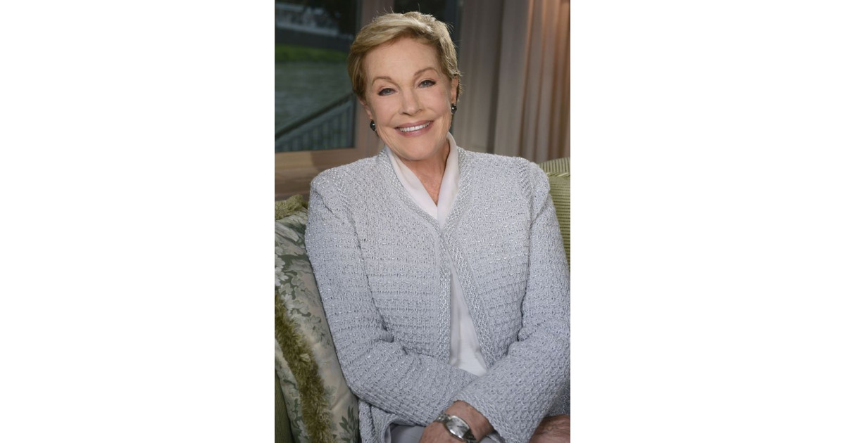 Elk Peszt Hogy Fest Vesen A Vil Gh R Sz N Szn Julie Andrews