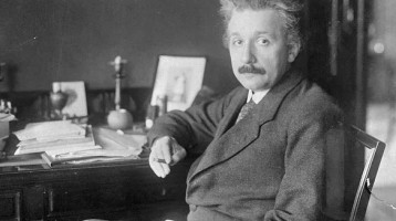 Albert Einstein mindössze két mondatban összefoglalta, mi az abszolút boldogság kulcsa 