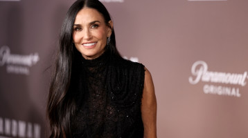 Demi Moore felvette élete legszebb fekete ruháját: a színésznő Katalin kedvenc tervezőjének kreációjában ragyogott