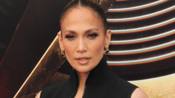 Smink nélkül kapták lencsevégre Jennifer Lopezt: ezekre a rajongói reakciókra nem volt felkészülve a világ - Fotó