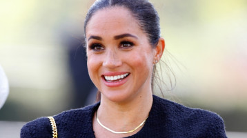 Meghan sosem volt még ennyire gyönyörű: a hercegné felvette élete legpazarabb szettjét