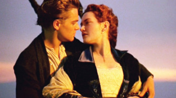 Egy illúzióval lettünk szegényebbek: Kate Winslet elárulta a lesújtó igazságot a Titanic kultikus csókjelenetéről