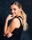 Kelsea Ballerini

Miközben Kelsea Ballerini fellépett az idahói Outlaw Fieldben, a közönség egyik tagja eltalálta őt egy karkötővel. Az énekesnő nem sérült meg, ám nyomatékosan megkérte a közönséget, hogy legyenek óvatosabbak. Később a közösségi médiában is posztolt az esetről, leírta, mennyire megrémisztette az incidens.