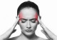 A glutén növeli a gyulladások kialakulását a szervezetben, valamint a bél permeabilitását, ennek eredményeként a gluténérzékenység tünetei lehet, hogy a központi idegrendszerrel kapcsolatban mutatkoznak meg. Koncentrációs problémák, depresszió, szorongás, álmatlanság és fáradtság, esetleg ingerlékenység, migrén - ezeket mind okozhatja a gluténintolerancia.
 