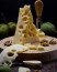 Az igazi svájci sajt tradicionálisan nagy kerek kerek formájú, és számos kis lyuk található benne. Ezek a lyukak nemcsak a sajt látványát teszik különlegessé, hanem hatással vannak az ízére is. A sajt textúrájától és ízétől függően a lyukak lehetnek kisebbek vagy nagyobbak. Azonban az igazi svájci sajt mindig könnyű, krémes és finom ízű, függetlenül attól, milyen méretűek a lyukak.
