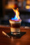 Lángoló italok

Az Instagram korában a tűznek biztosan van egy „wow” tényezője, de ugyanakkor veszélyes is. McClure elismeri, hogy a lángok vizuális hatásai hűvösek a koktélokban, de azt is látta, hogy emberek megégetik magukat a hőt elkerülhetetlenül elnyelő poharakkal.
