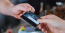 Arra is fontos figyelni, hogy az üzlet, étterem bejáratánál vagy az ATM-en látható-e a bankkártyán feltüntetett védjegy matricája, ellenkező esetben nem fogadják el a kártyát.
