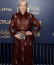 Meryl Streep, Az ördög Pradát visel másik főszereplője is Anne Hathaway-el gálázott ebben a csodálatos, bordó Prada ruhakölteményben.
&nbsp;
