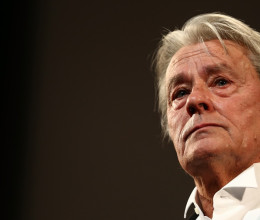 Fia szívszorító fotókat tett közzé Alain Delon utolsó karácsonyáról: a filmcsillag szűk családi körben ünnepelt