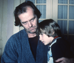 Fel sem lehet ismerni: ő játszotta Jack Nicholson fiát a Ragyogásban, így néz ki napjainkban az egykori gyerekszínész
