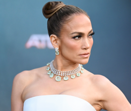 Jennifer Lopez felvette a nagybetűs alkalmi ruhát: tipikus „elalélsz tőle” kategória