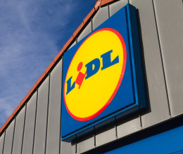 Ezt tette a Lidl egyik magyar pénztárosa, rögtön meg is osztották a neten