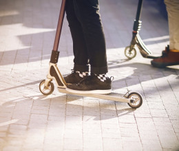 Mostantól az elektromos rollerre is vonatkozik majd az ittas vezetés tilalma