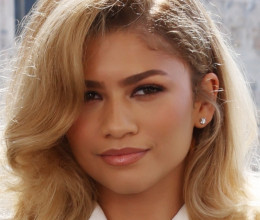 Zendaya felvette élete legdögösebb szerelését: brutál szexi lábakat villantott a színésznő