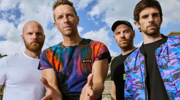 Nem fogod elhinni, melyik hollywoodi világsztár jelent meg hirtelen a Coldplay koncerten