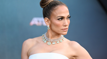 Jennifer Lopez felvette a nagybetűs alkalmi ruhát: tipikus „elalélsz tőle” kategória